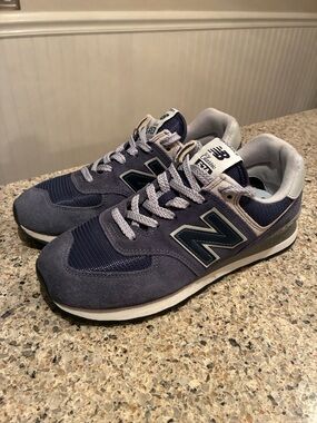 Women’s 8.5 New Balance 574 Core Navy Suede